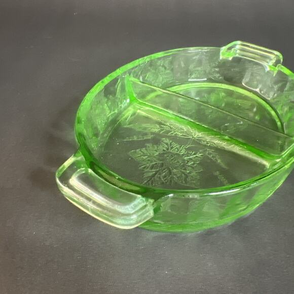 Jeanette Poinsettia Relish Dish, Green Depression Uranium Glass, Vintage 1930s - Picture 5 of 9